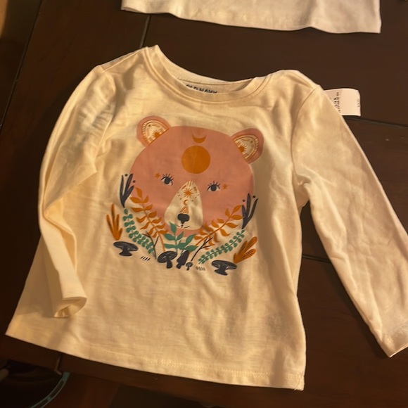 Three girls Old Navy 12-18 mos long sleeve shirts - Picture 3 of 7